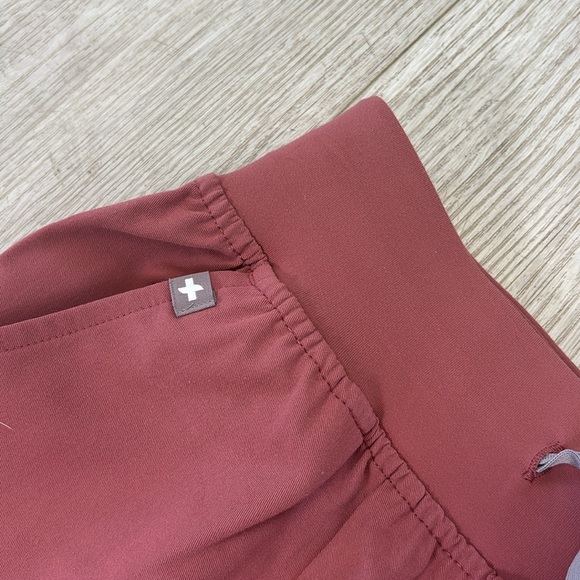 NWT Figs Zamora Jogger Scrub High Waist Pants in Mauve size XS R - Picture 9 of 14